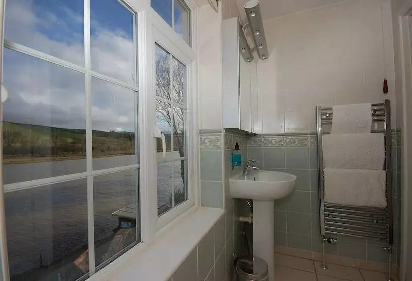 تختخواب و صبحانه Riverside Bideford