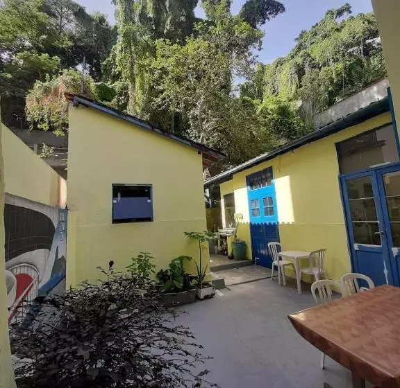 Brasileranza Hostel