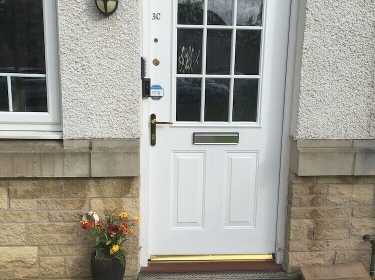 Duloch Apartments Kw