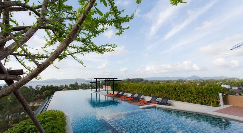 هتل 6th Avenue Surin Beach