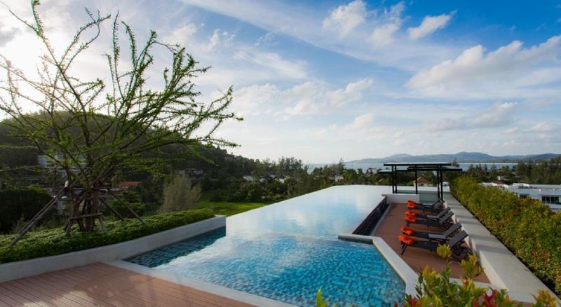 هتل 6th Avenue Surin Beach