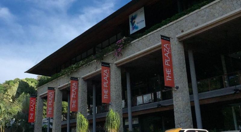 هتل 6th Avenue Surin Beach