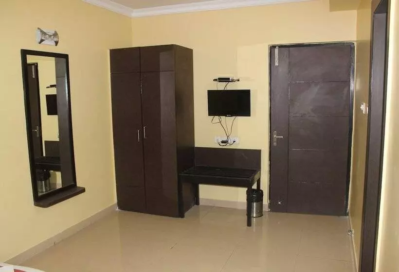 هتل Arya Regency
