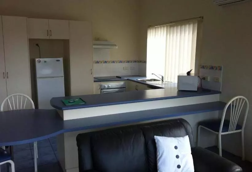ホテル Bluewater Apartments