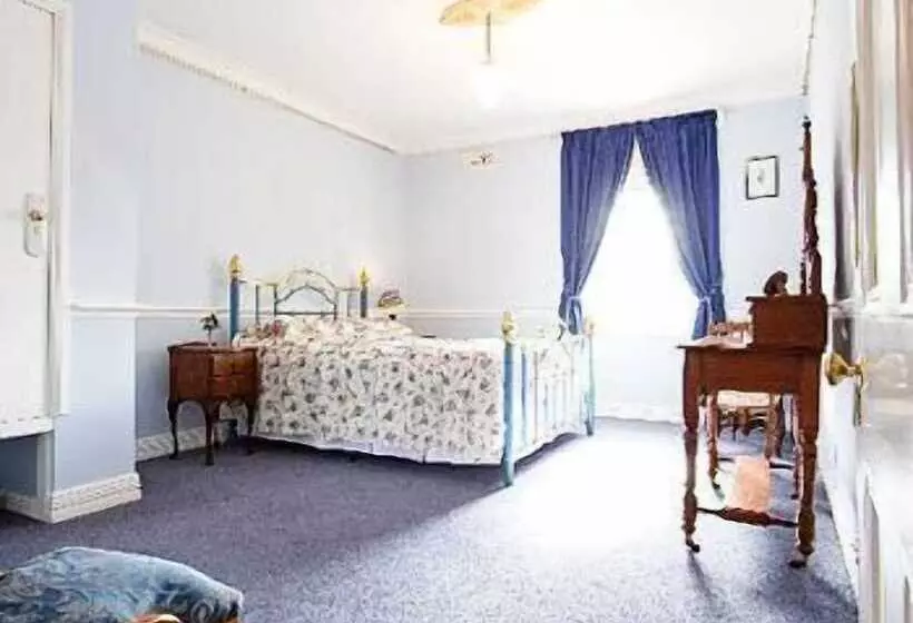 Hotelli Briardale Bed & Breakfast