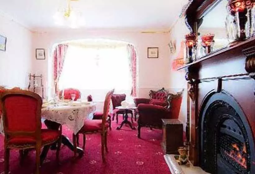 Hotelli Briardale Bed & Breakfast