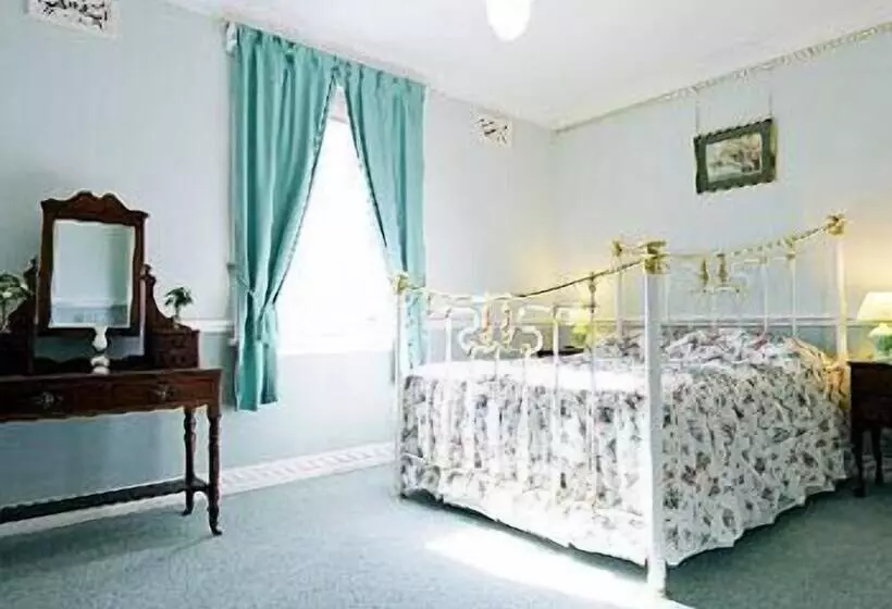 Hotelli Briardale Bed & Breakfast