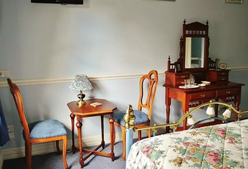 Hotelli Briardale Bed & Breakfast