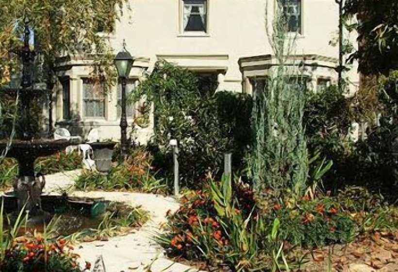 酒店 Briardale Bed & Breakfast