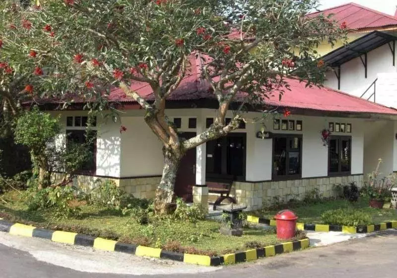 ホテル Ciloto Indah Permai