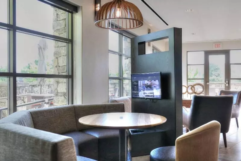 ホテル Courtyard By Marriott Pigeon Forge