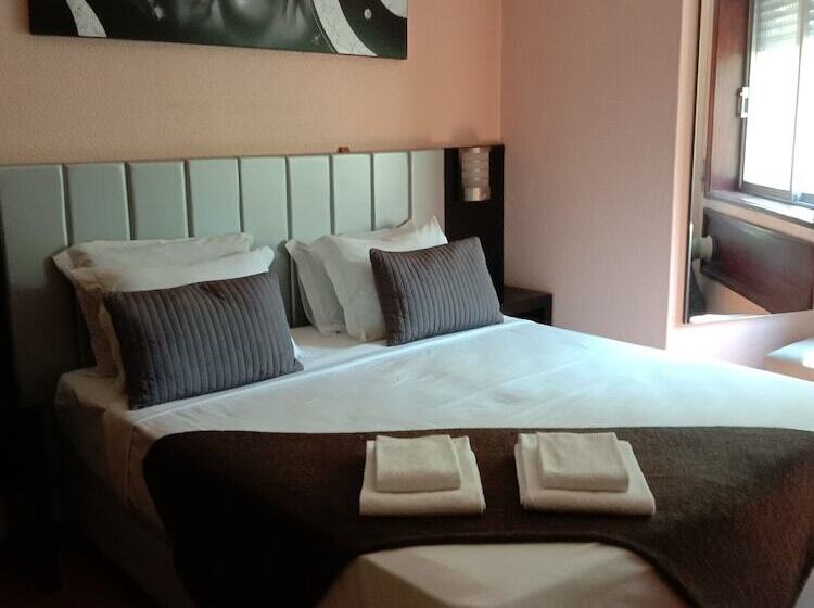 Hotelli Faria Guimares Porto Centro