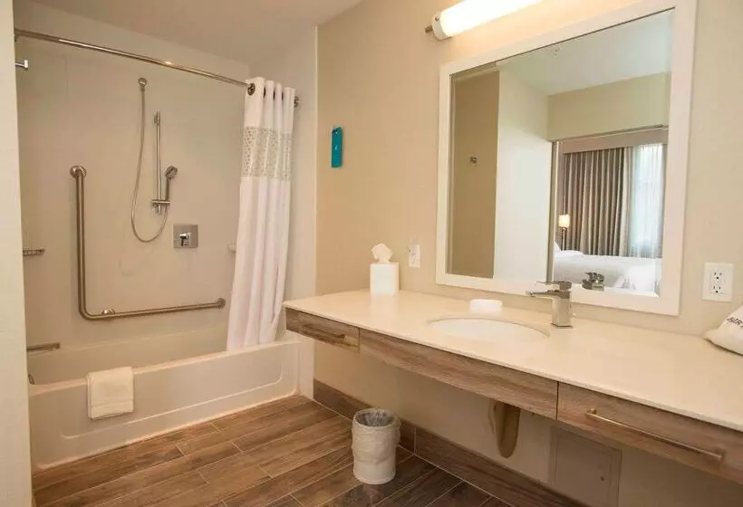 ホテル Hampton Inn & Suites By Hilton Thunder Bay