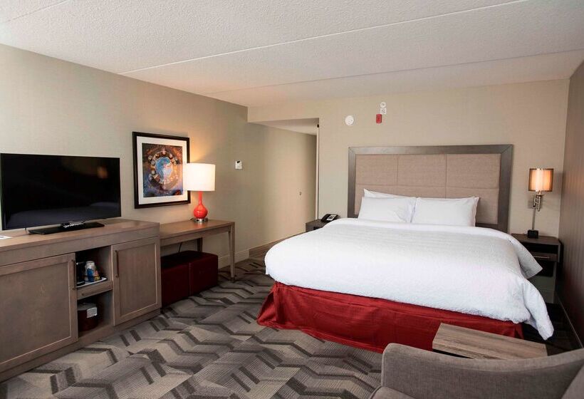 فندق Hampton Inn & Suites By Hilton Thunder Bay