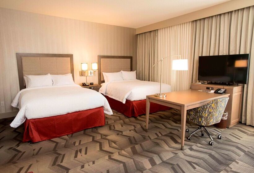 فندق Hampton Inn & Suites By Hilton Thunder Bay
