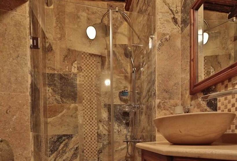 בית מלון כפרי Heaven Cave House   Razziya Evi