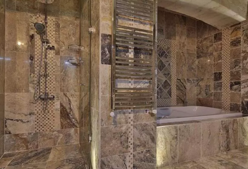 هتل Heaven Cave House   Razziya Evi