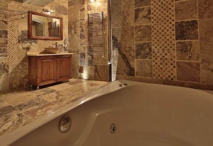 בית מלון כפרי Heaven Cave House   Razziya Evi