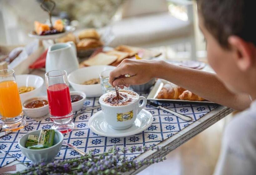 בית מלון כפרי Loretta & Dependance