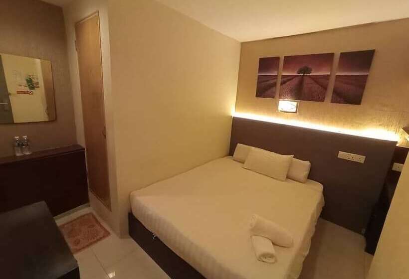 One Point Hotel   Rh Plaza