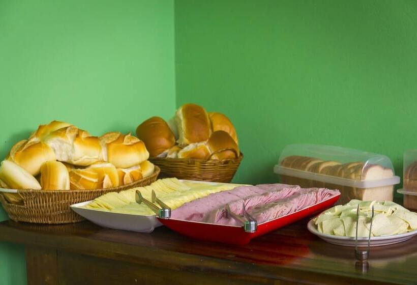 Hotel Pousada Camila