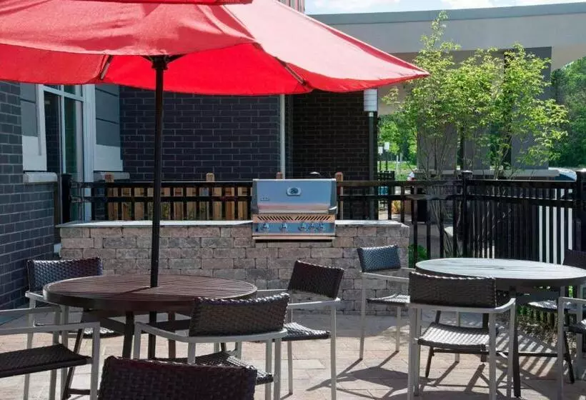 Hotelli Towneplace Suites By Marriott Ottawa Kanata