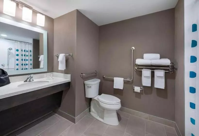 Hotelli Towneplace Suites By Marriott Ottawa Kanata