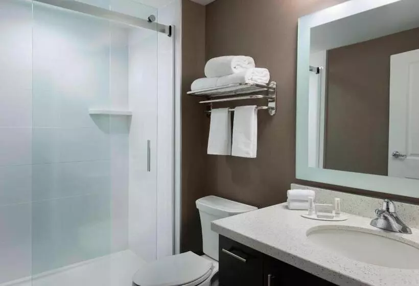 Hotelli Towneplace Suites By Marriott Ottawa Kanata