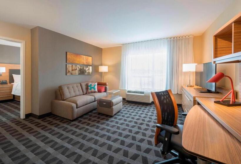 فندق Towneplace Suites By Marriott Ottawa Kanata