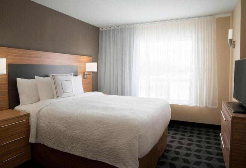 فندق Towneplace Suites By Marriott Ottawa Kanata