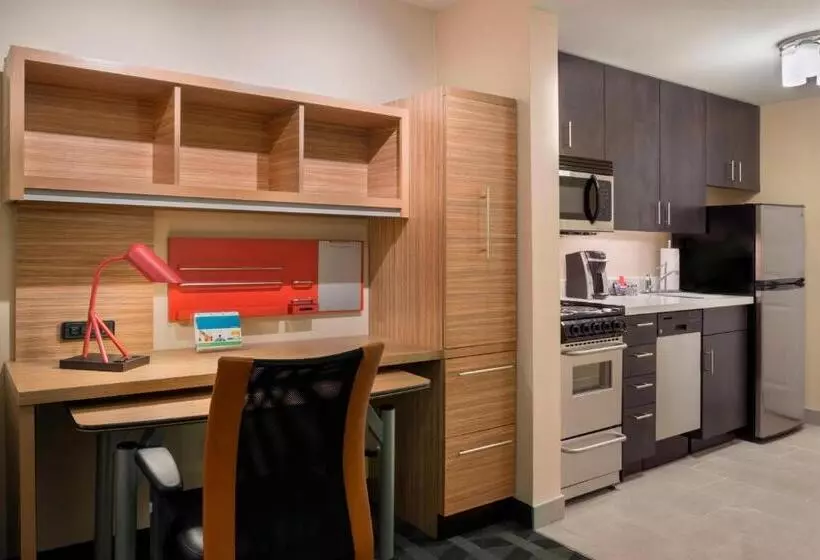 Hotelli Towneplace Suites By Marriott Ottawa Kanata