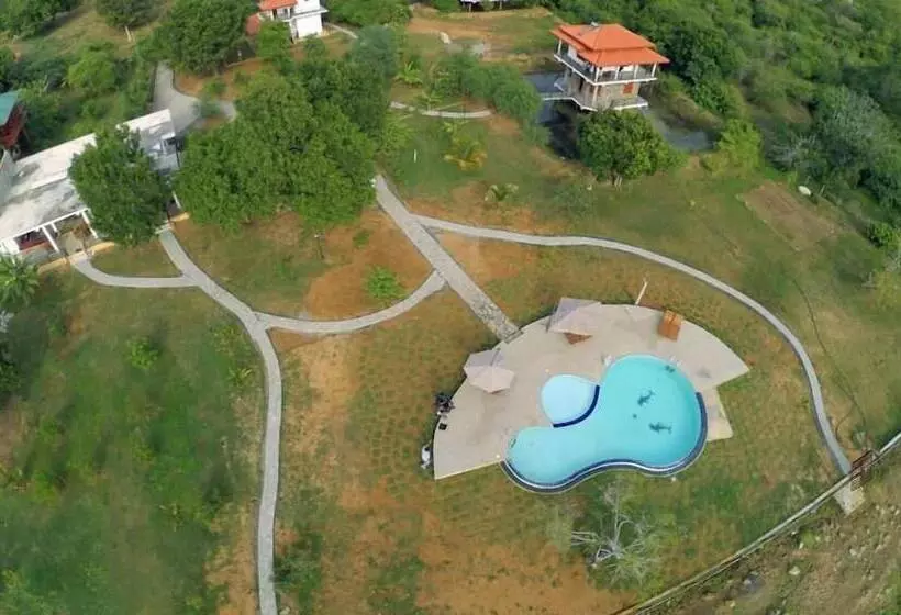 Lake Villa Resort