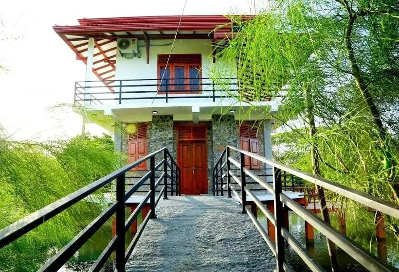Lake Villa Resort