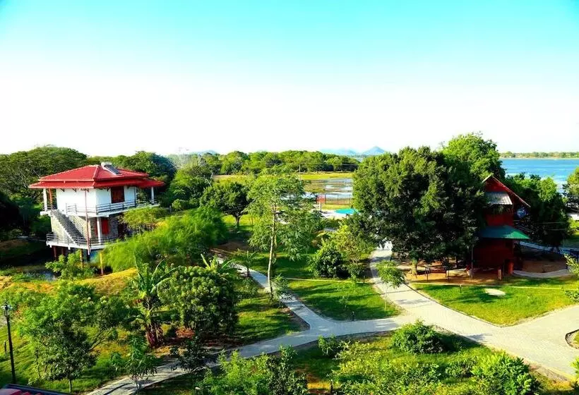 Lake Villa Resort