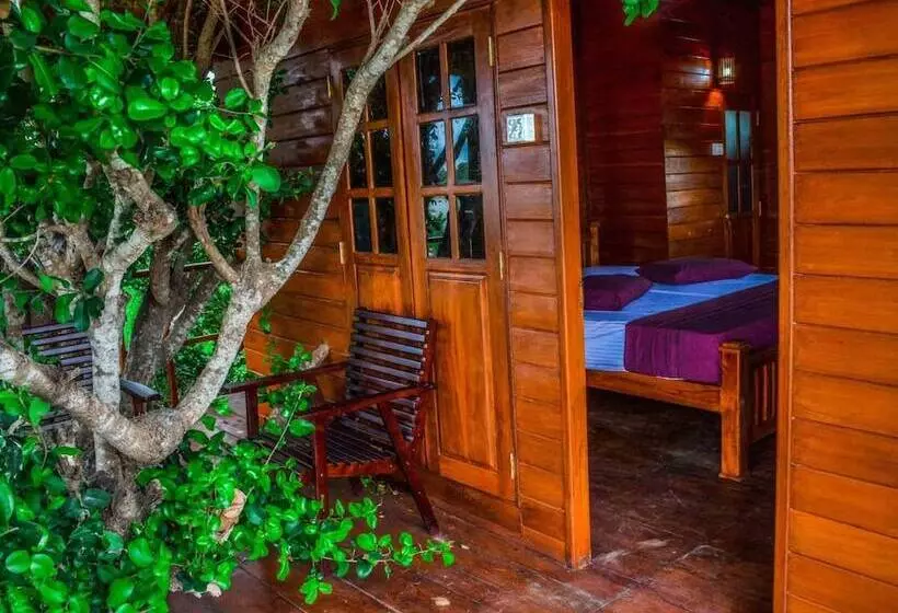 Lake Villa Resort