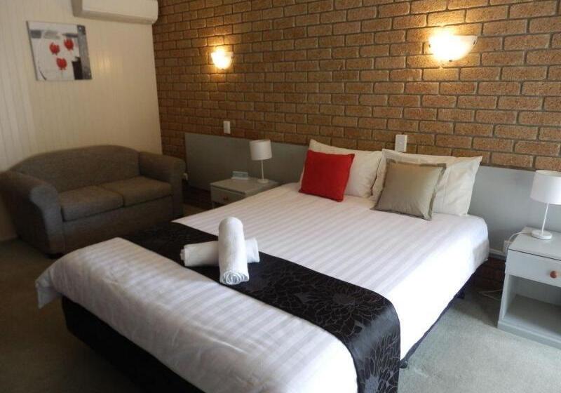 Мотель Mountain View Motor Inn & Holiday Lodges