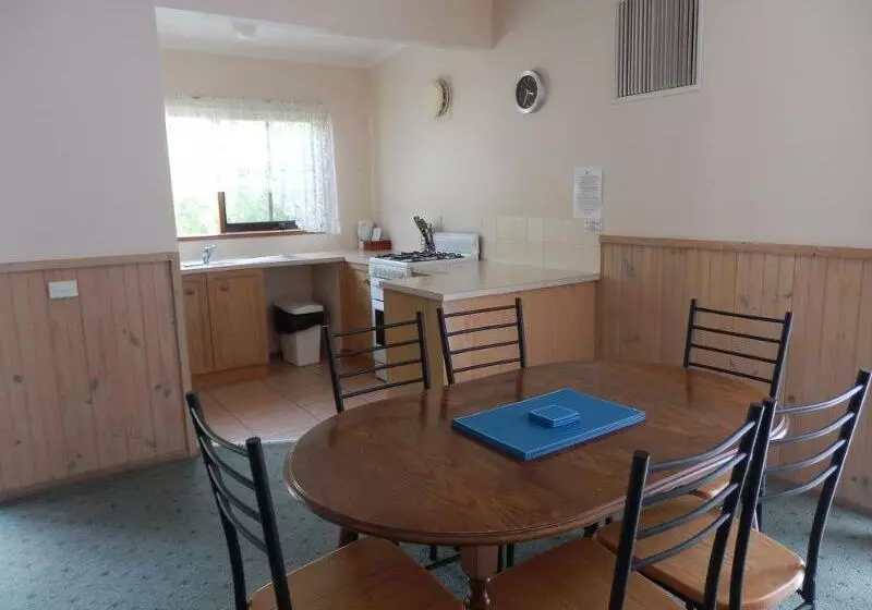 モーテル Mountain View Motor Inn & Holiday Lodges