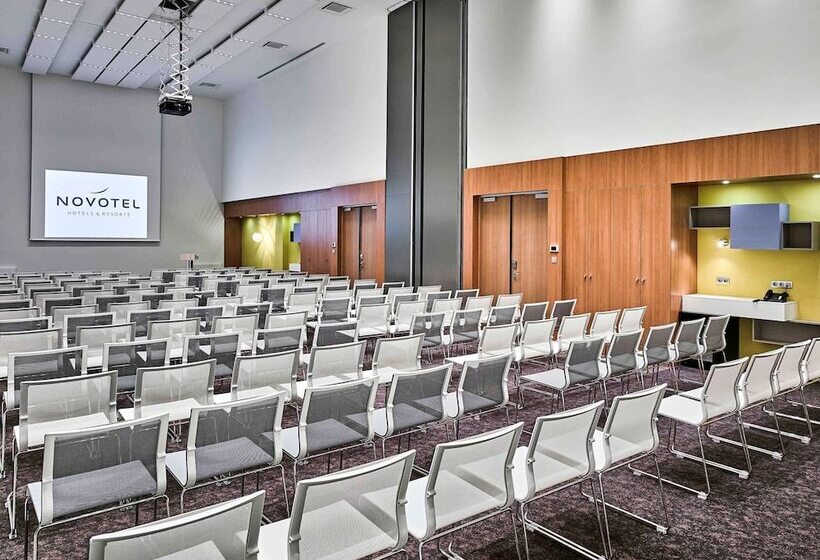 Novotel Moscow Kievskaya