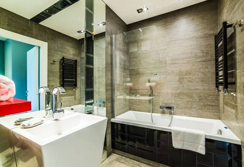 Apartment Oxygen By Your Freedom