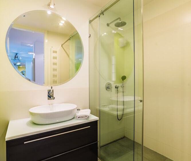 Apartment Oxygen By Your Freedom