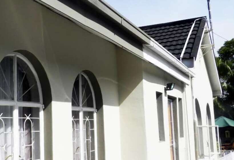 펜션 At Blackwood Guesthouse