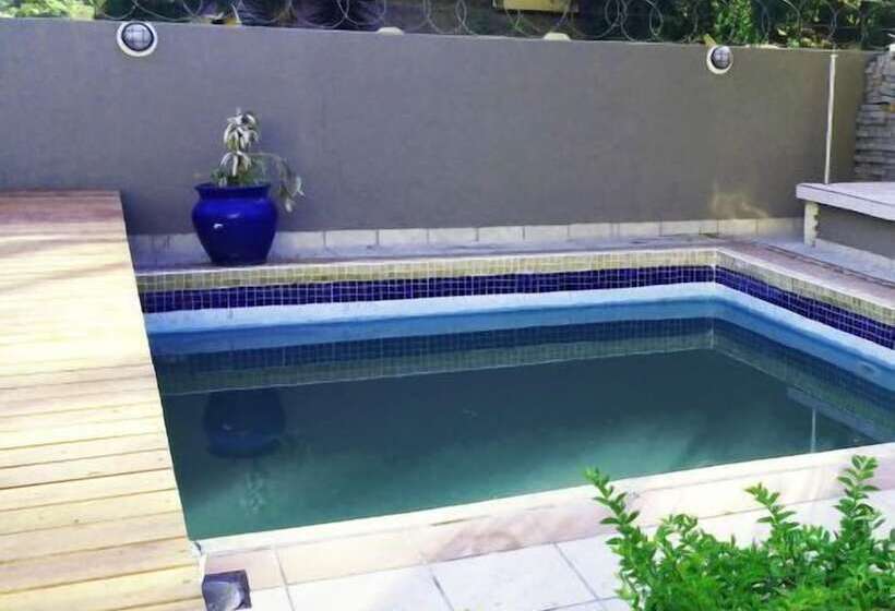 펜션 At Blackwood Guesthouse