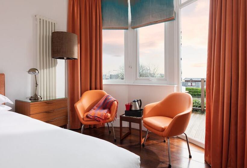 ペンション Chelsea House