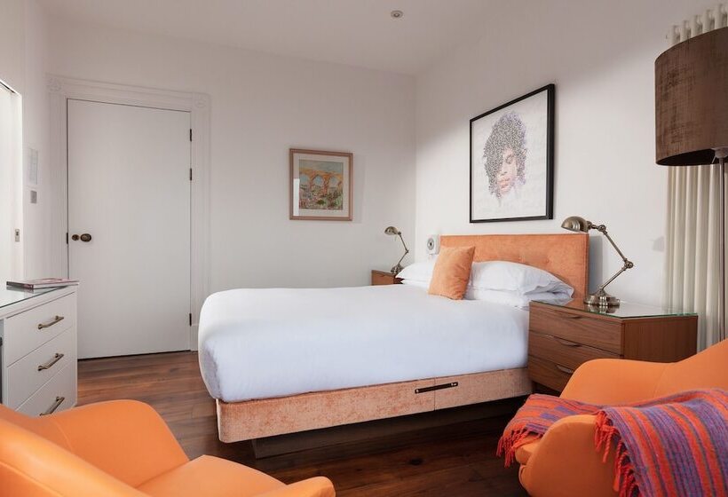 ペンション Chelsea House