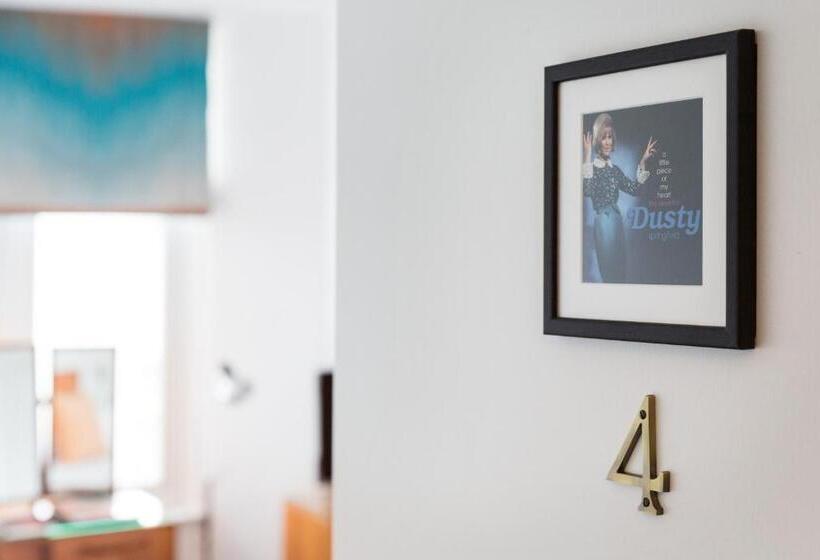 ペンション Chelsea House