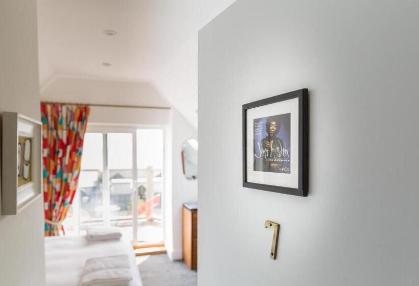 ペンション Chelsea House