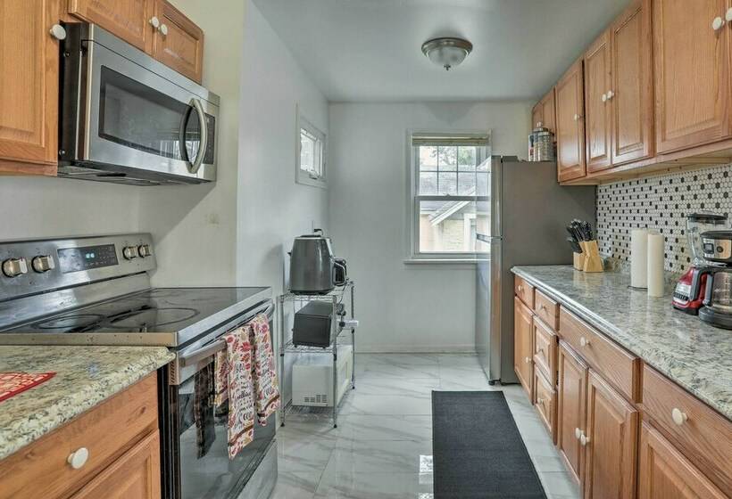 Aldan Home ~ 9 Mi To Downtown Philadelphia