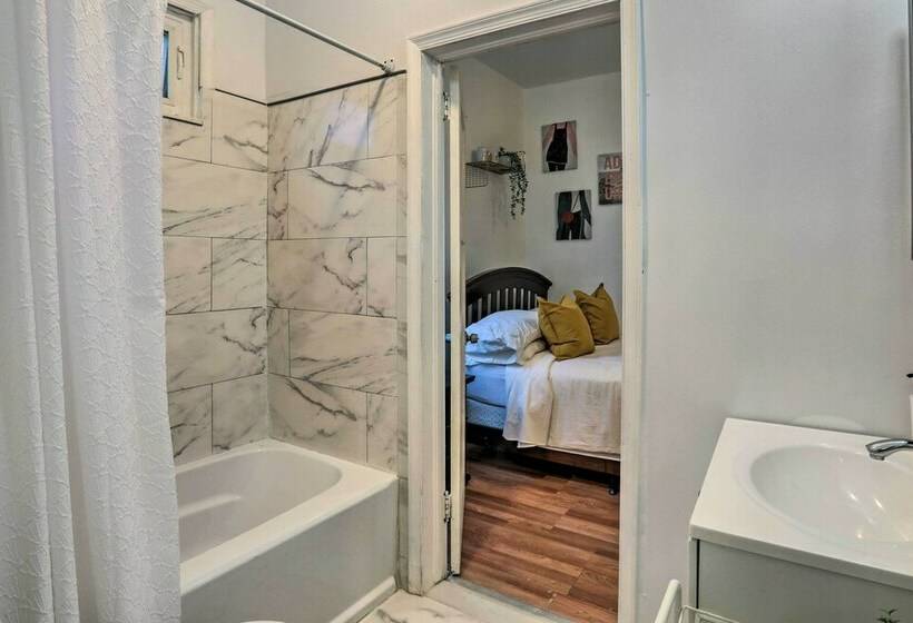 Aldan Home ~ 9 Mi To Downtown Philadelphia