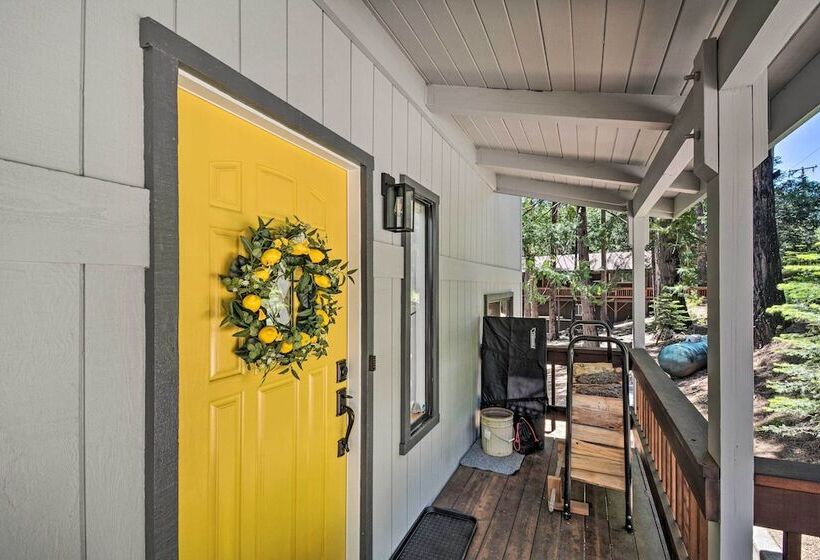 Hot Tub, Fire Pit & Epic Views: Arnold Cabin