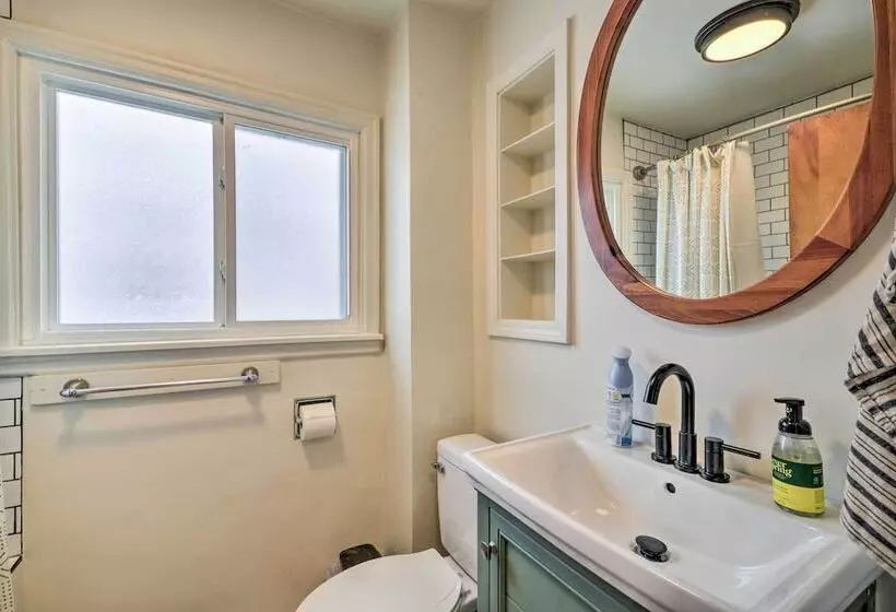 Beautiful Thermopolis Home W/ Private Yard & Grill